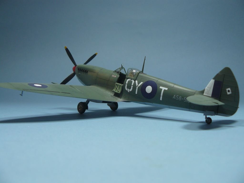 spitfire mk8-77.jpg