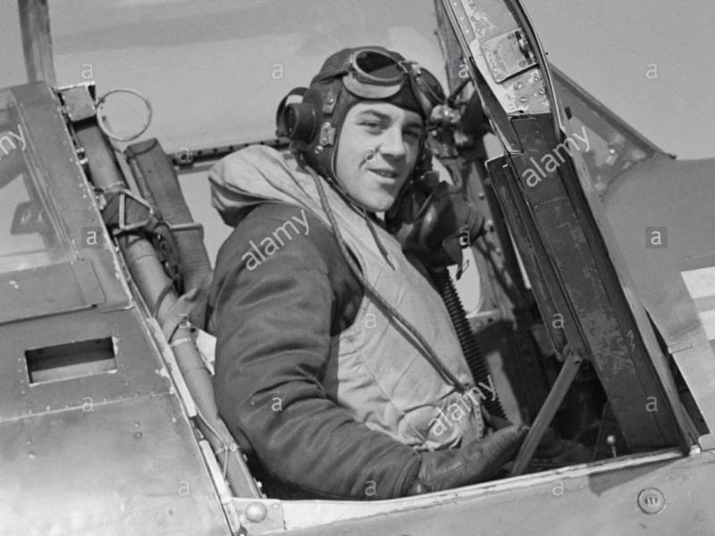 R SEAT royal-air-force-fighter-command-1939-1945-squadron-leader-r-p-beamont-commanding-offier-of-no-609-squadron-raf-sitting-in-the-cockpit-of-his-hawker-typhoon-mark-ib-r7752-pr-g-at-manston-ken.jpg